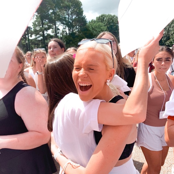 Meet your Posher, Mackenzie - Picture 1 of 1